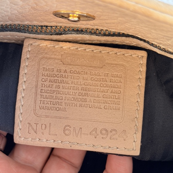 Vintage 1996 Coach Sonoma Pocket Zip Natural Grain Leather (4924) Crossbody Bag - Picture 3 of 12